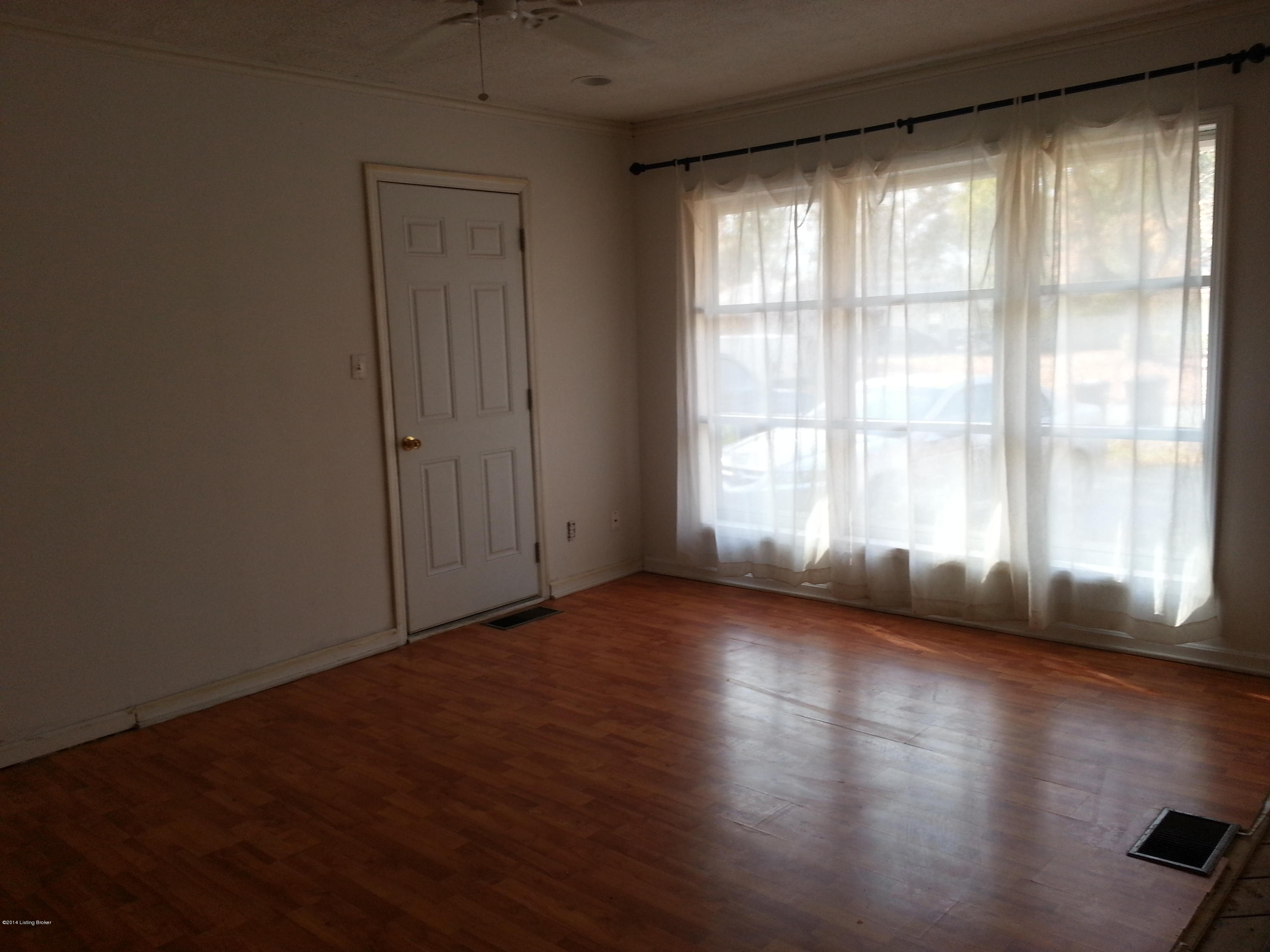 1207 Gallant Fox Run Road Lyndon, KY 40242 - Photo 4 of 22 Great room
