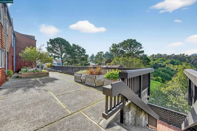 $799,000 | 155 Headlands Court, Sausalito, CA 94965