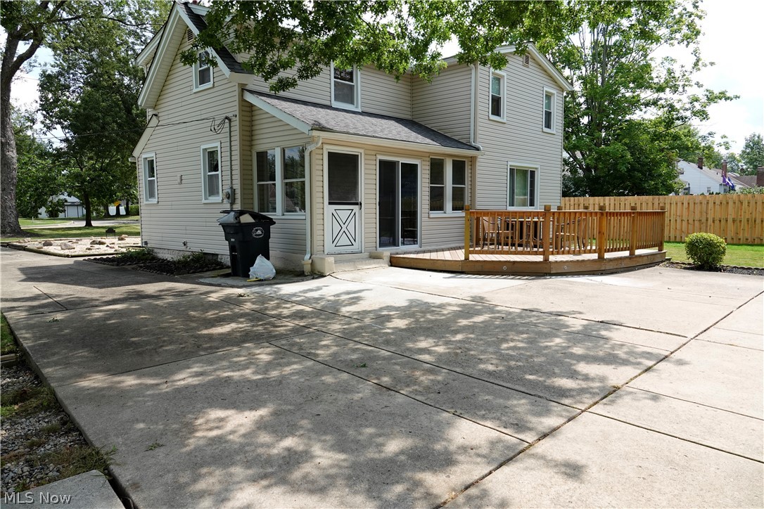 1720 Brainard Road Cleveland, OH 44124 - Photo 6 of 32