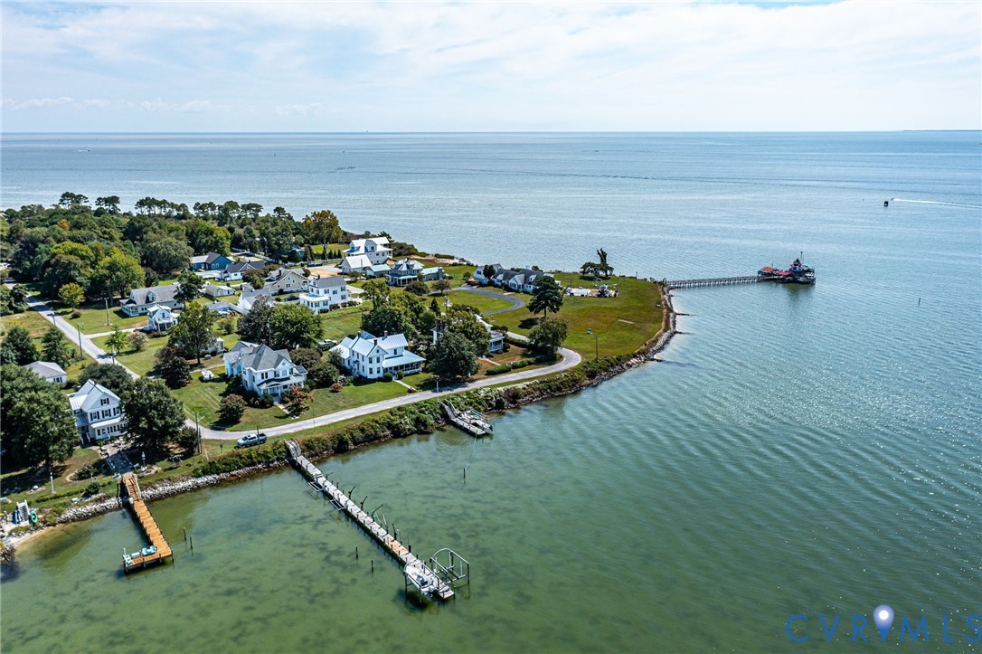 218 Fleeton Point Circle Reedville, VA 22539 - Photo 2 of 43 Aerial view of residential area featuring a large