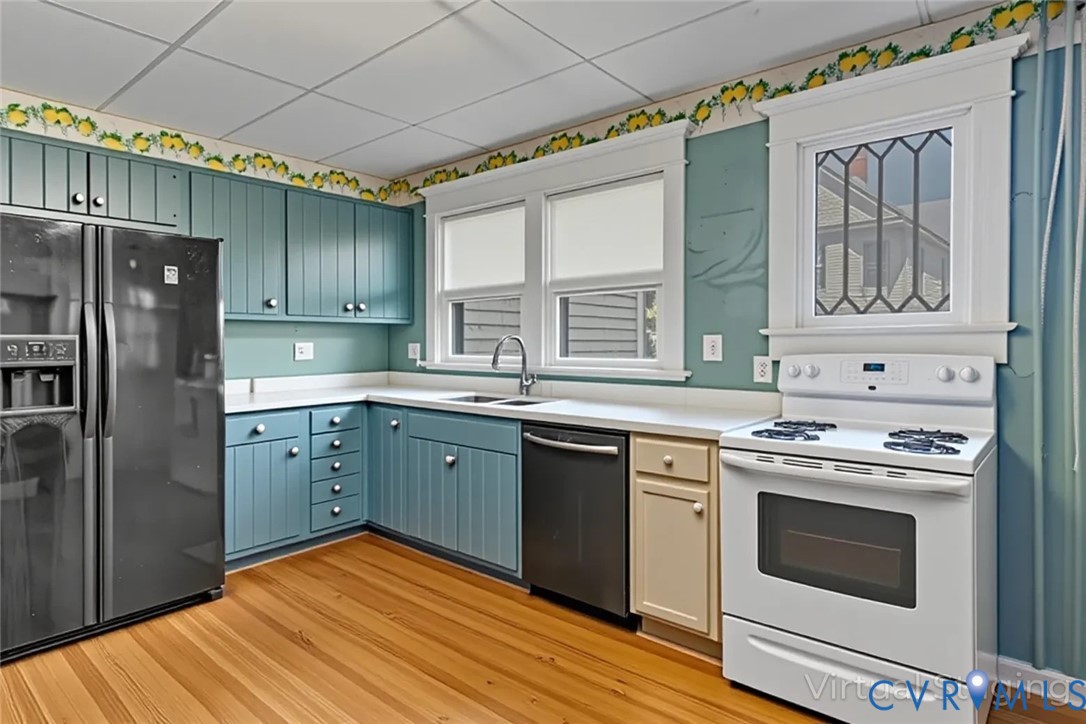 218 Fleeton Point Circle Reedville, VA 22539 - Photo 22 of 43 Kitchen featuring white range with electric cookto