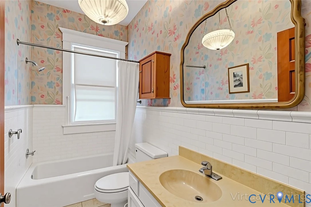 218 Fleeton Point Circle Reedville, VA 22539 - Photo 29 of 43 Full bathroom featuring wallpapered walls, shower