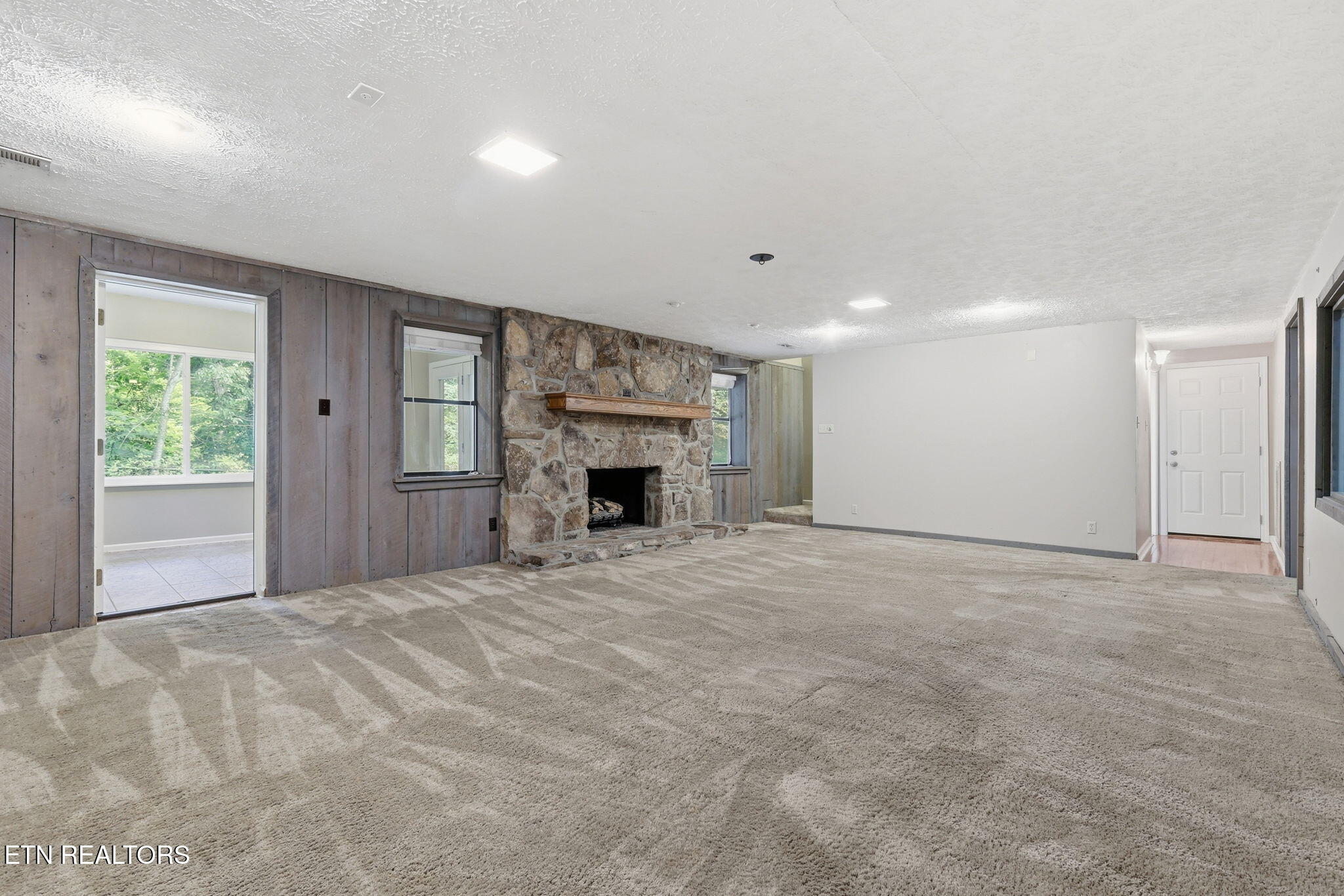211 Connors Circle Oak Ridge, TN 37830 - Photo 48 of 56 49-web-or-mls-3F1A8755