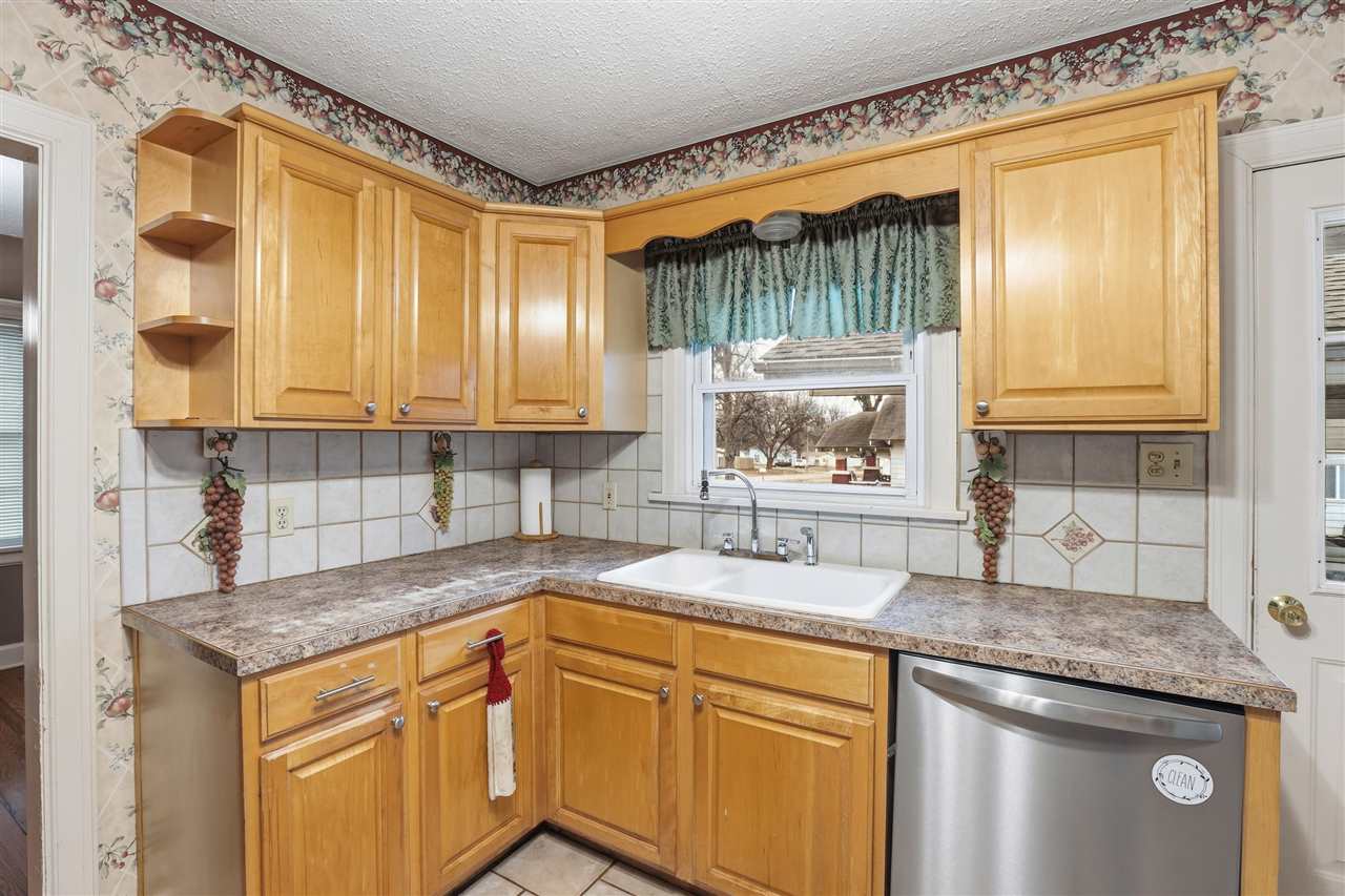 711 North 13th Street Perry, OK 73077 - Photo 15 of 32 Gallery Image 15