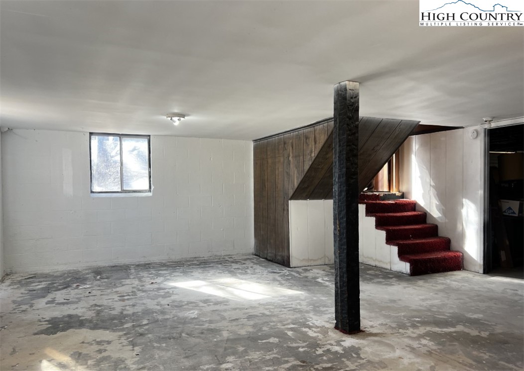 610 Collins Road Sparta, NC 28675 - Photo 9 of 22 a view of entryway and hall