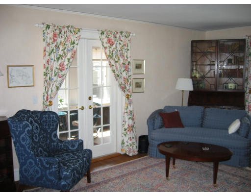 39 Mayo Avenue Needham, MA 02492 - Photo 4 of 9 Gallery Image 4