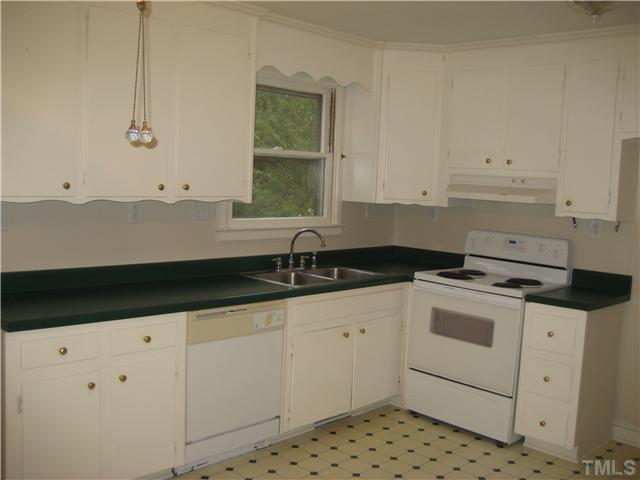 2709 Ashland Street Raleigh, NC 27608 - Photo 4 of 12