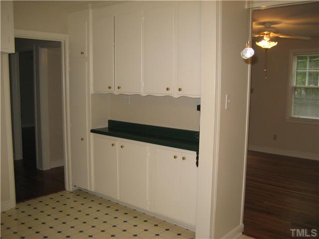 2709 Ashland Street Raleigh, NC 27608 - Photo 6 of 12