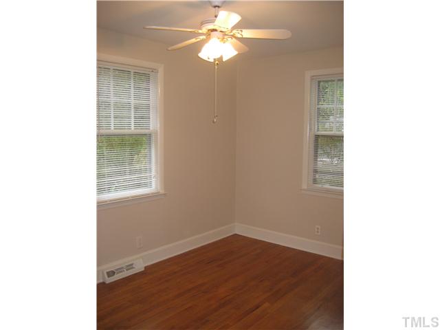 2709 Ashland Street Raleigh, NC 27608 - Photo 9 of 12