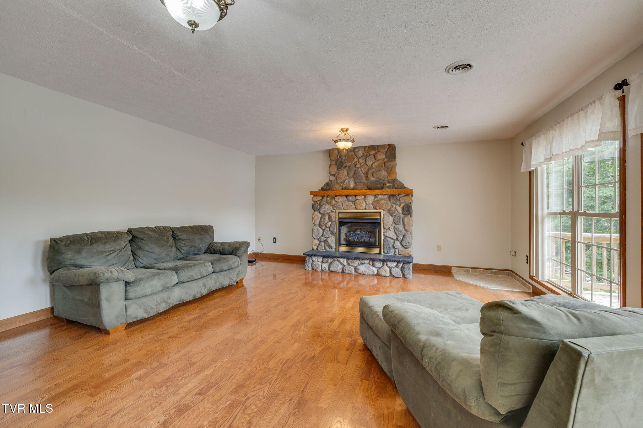 23075 Montego Bay Road Abingdon, VA 24211 - Photo 15 of 61 009