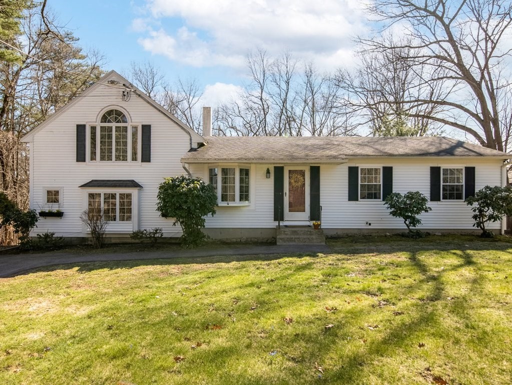 65 Kimball Road Amesbury, MA 01913 - Photo 1 of 33 Gallery Image 1