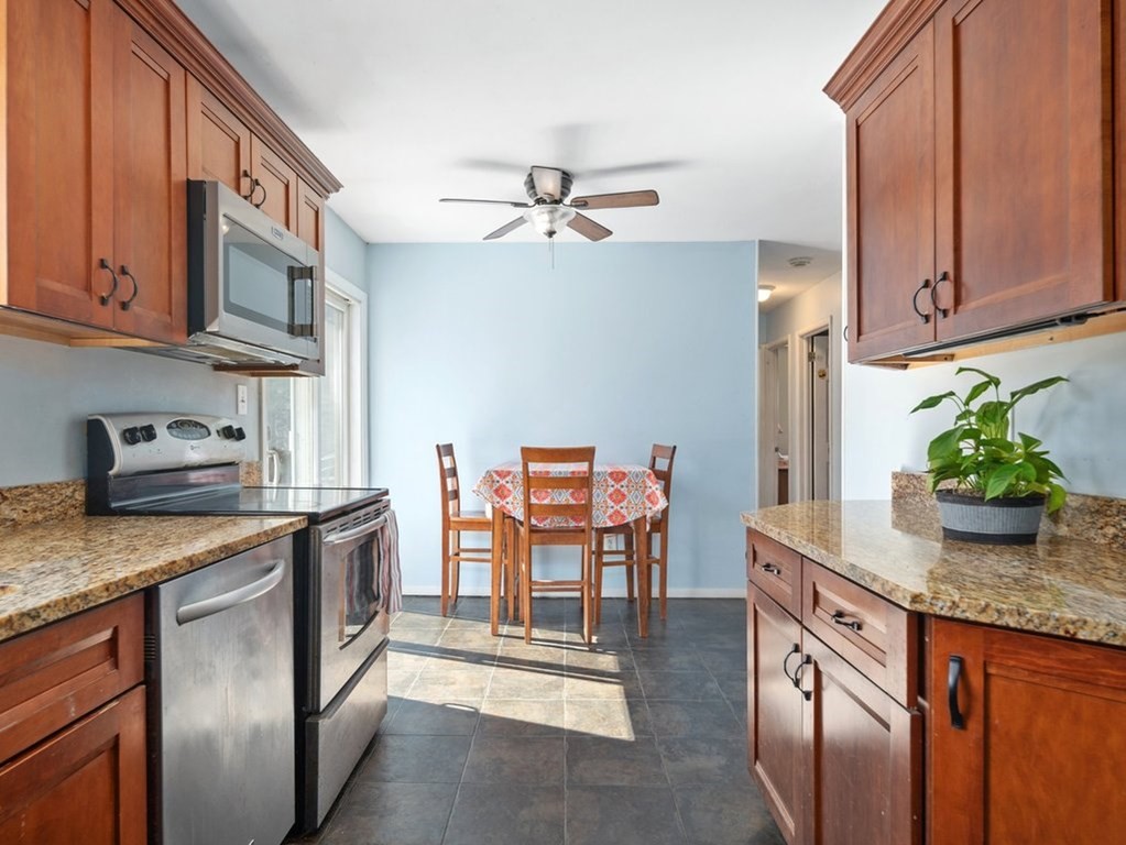 65 Kimball Road Amesbury, MA 01913 - Photo 4 of 33 Gallery Image 4