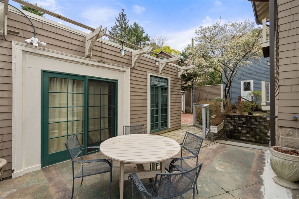 136 Appleton Street, Unit 1 Cambridge, MA 02138 - Photo 16 of 19