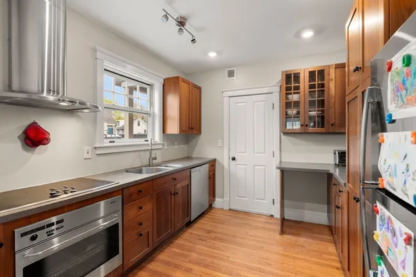$4,400 | 136 Appleton Street, Unit 1, Cambridge, MA 02138