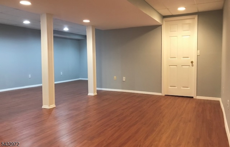 61 Patriots Road Morris Plains, NJ 07950 - Photo 13 of 15