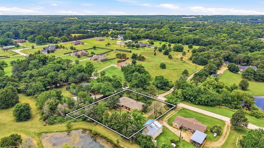 510 Cleve Cole Road Denison, TX 75021 - Photo 7 of 39