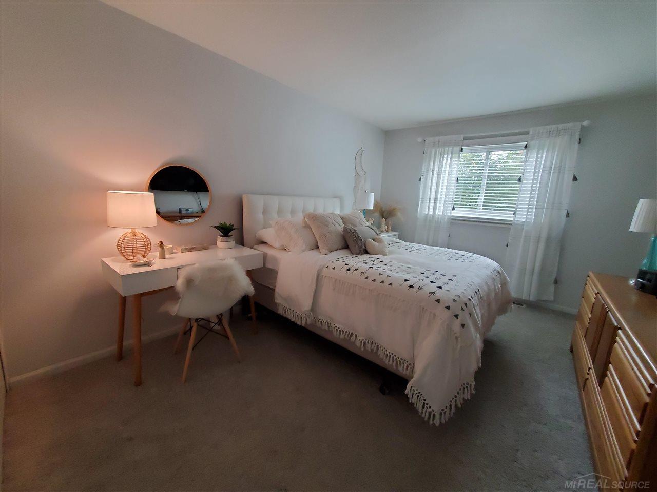 29550 Cotton Road New Baltimore, MI 48047 - Photo 29 of 59 Primary Bedroom
