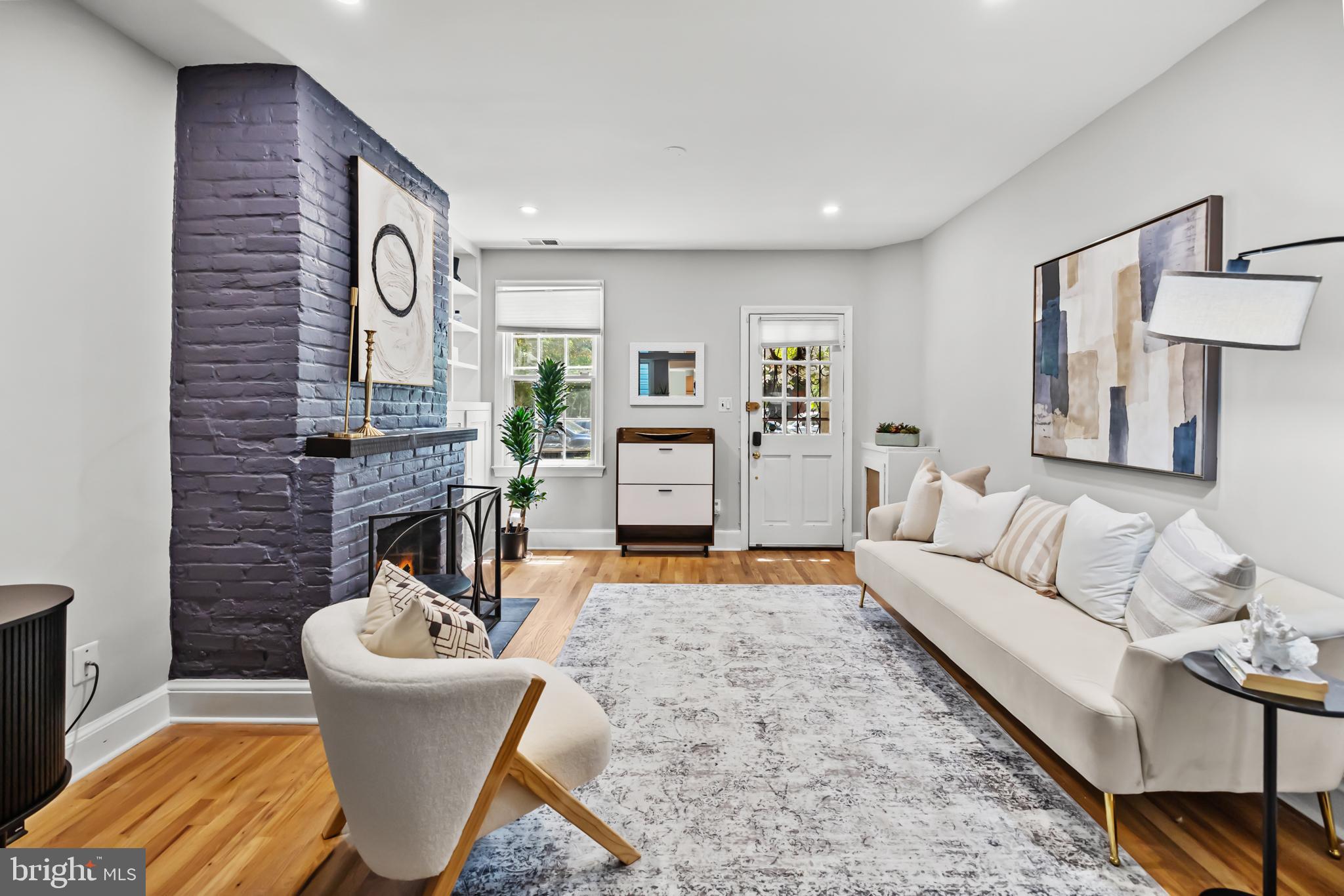 644 E Street Southeast Washington, DC 20003 - Photo 4 of 36