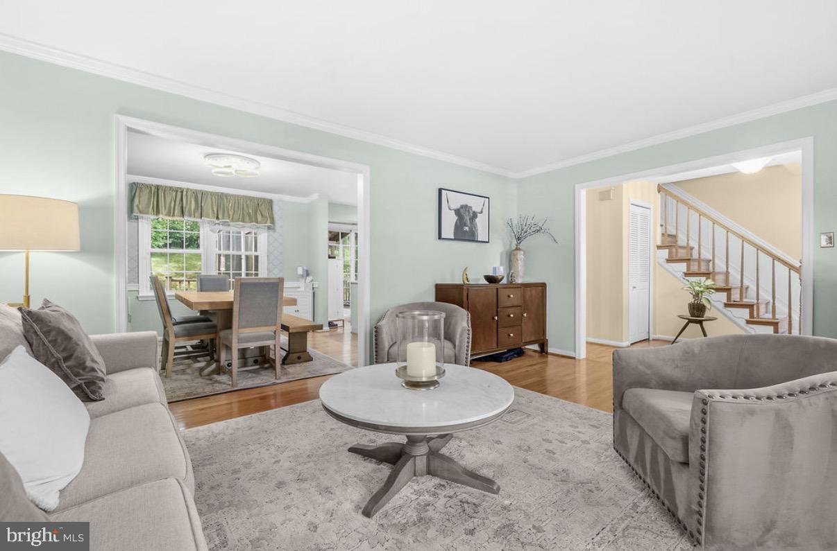 8853 Applecross Lane Springfield, VA 22153 - Photo 12 of 37