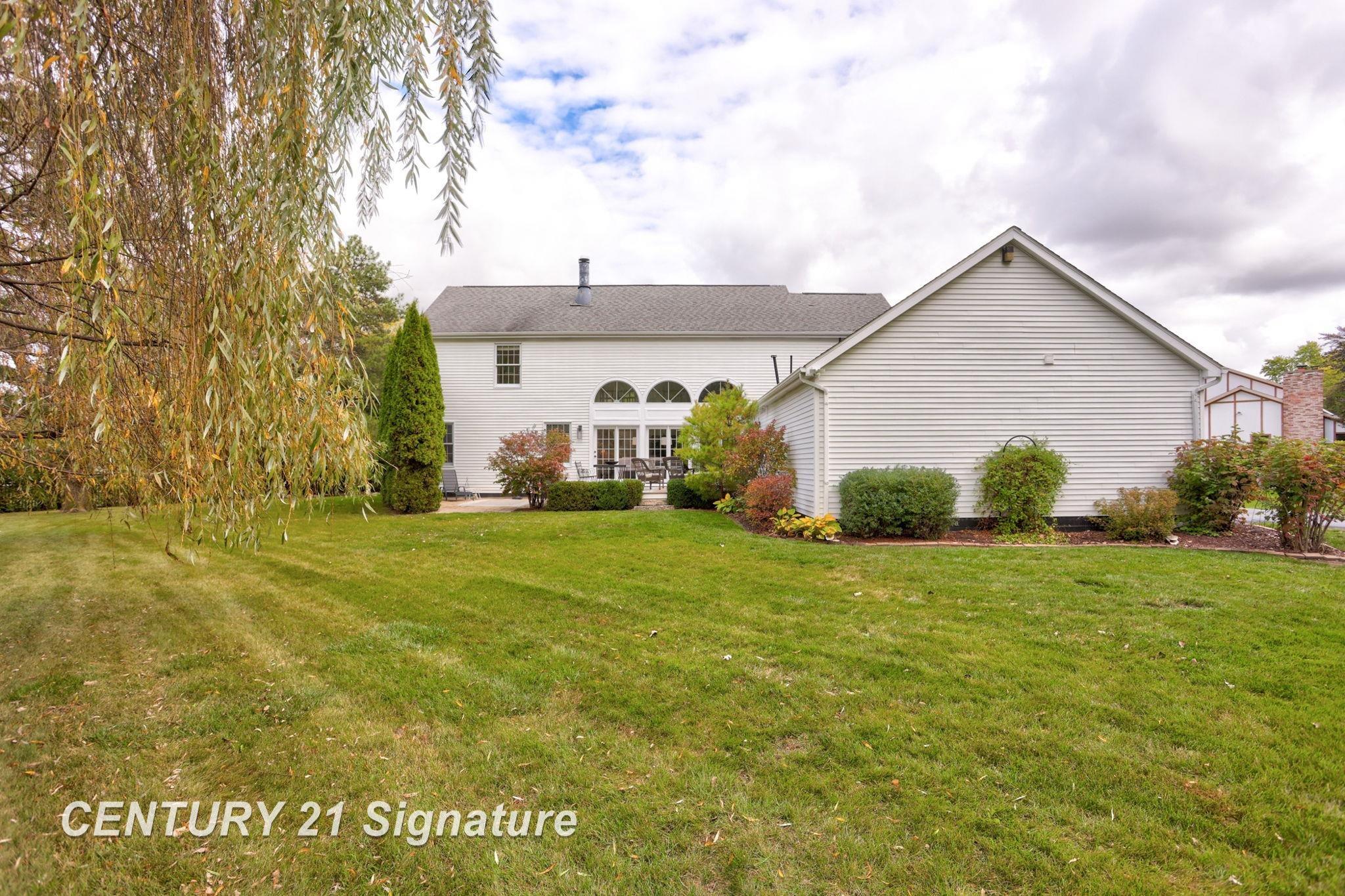 900 Stoneham Road Saginaw, MI 48638 - Photo 45 of 66 50191814-57714687-bd9b-4f8e-a01e-ee7e8c776fb6.JPG