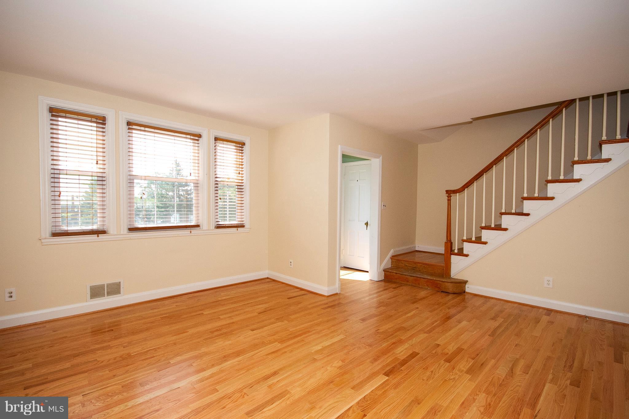 404 Greenlow Road Baltimore, MD 21228 - Photo 2 of 16 Living Room with Entry Foyer