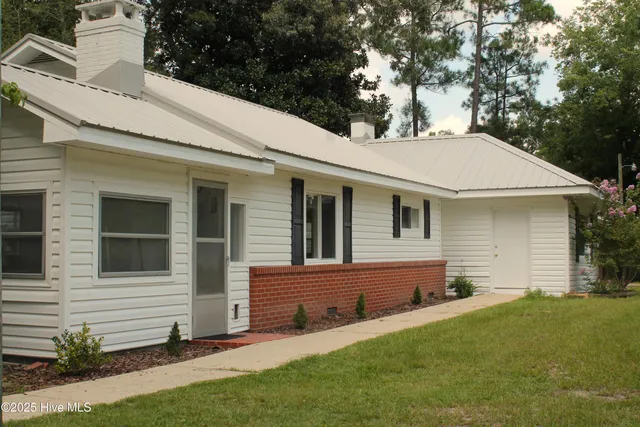 $1,600 | 496 Holly Grove School Road, West End, NC 27376