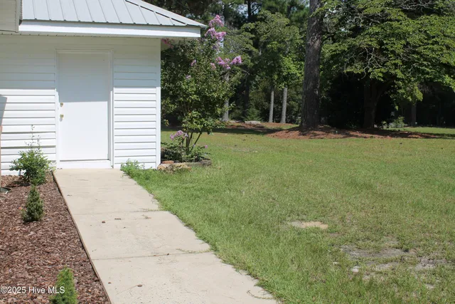 $1,600 | 496 Holly Grove School Road, West End, NC 27376