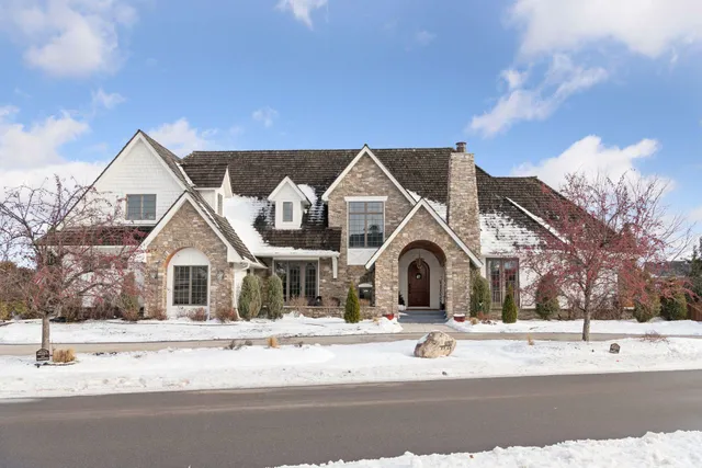 $1,749,900 | 9787 Sky Lane, Eden Prairie, MN 55347