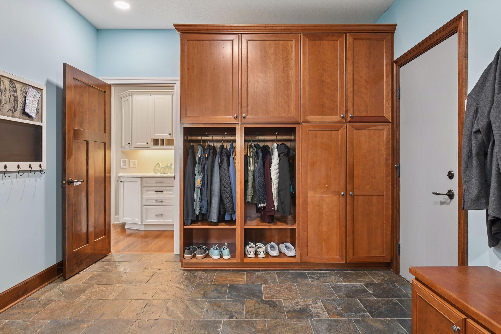 9787 Sky Lane Eden Prairie, MN 55347 - Photo 28 of 71