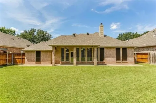 $2,600 | 4105 Timberbrook Court, Arlington, TX 76015