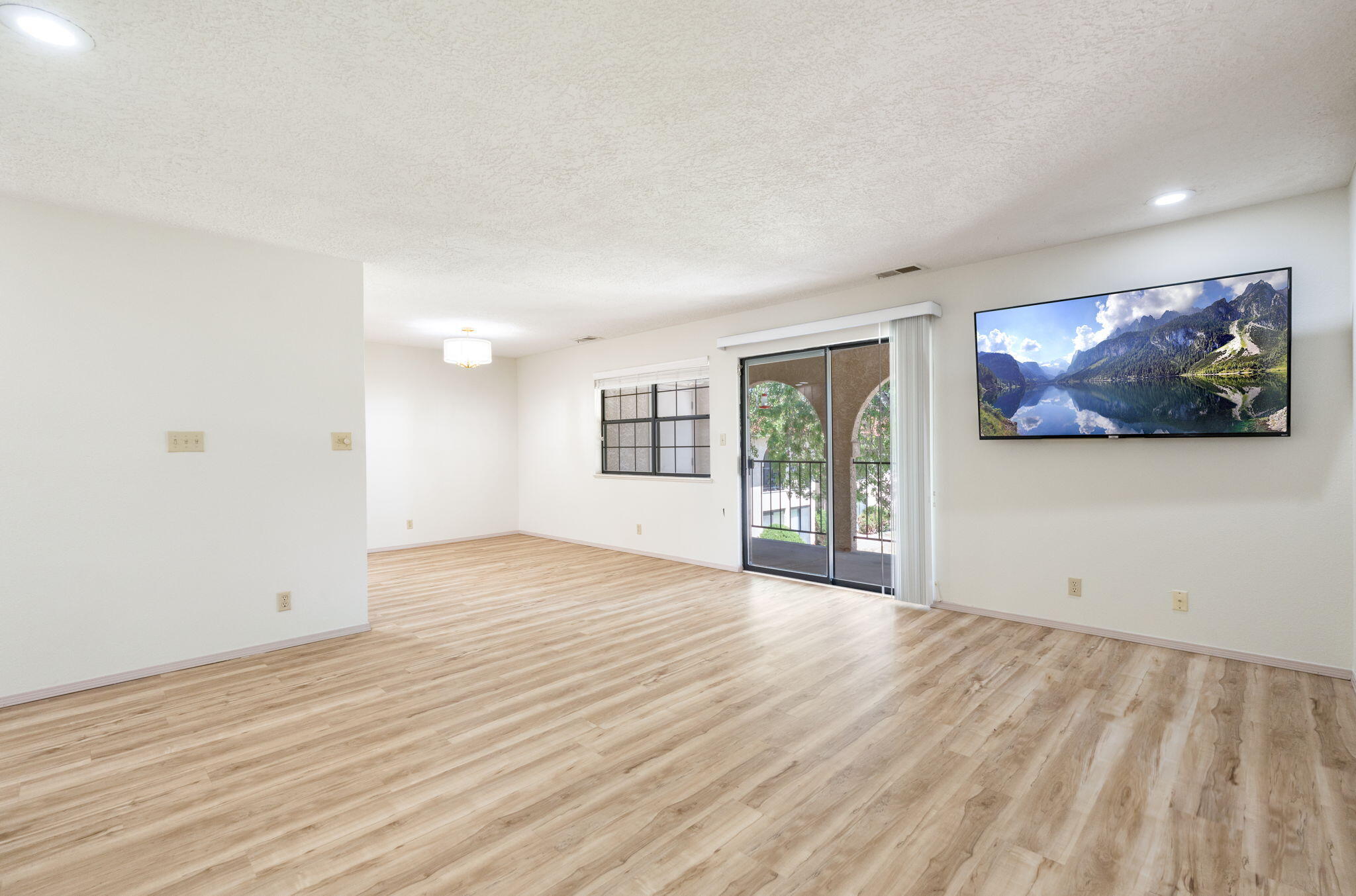 827 Country Club Drive Southeast, Unit 2B Rio Rancho, NM 87124 - Photo 6 of 33 Gallery Image 6