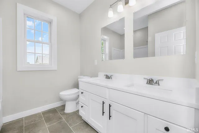 $495,000 | 20442 Longboat Court, Bristol, IN 46507