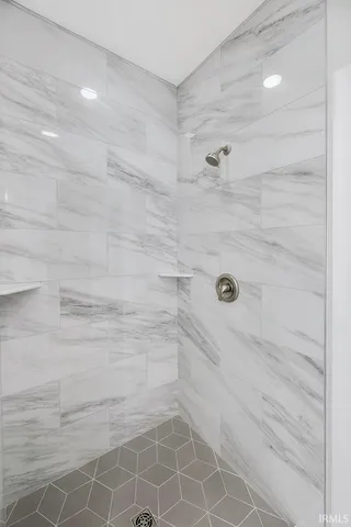 $495,000 | 20442 Longboat Court, Bristol, IN 46507