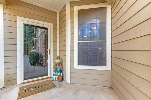 a view of entrance door of the house