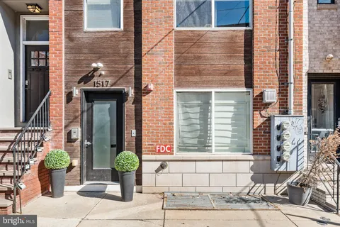 $479,000 | 1517 Brown Street, Unit 1, Philadelphia, PA 19130