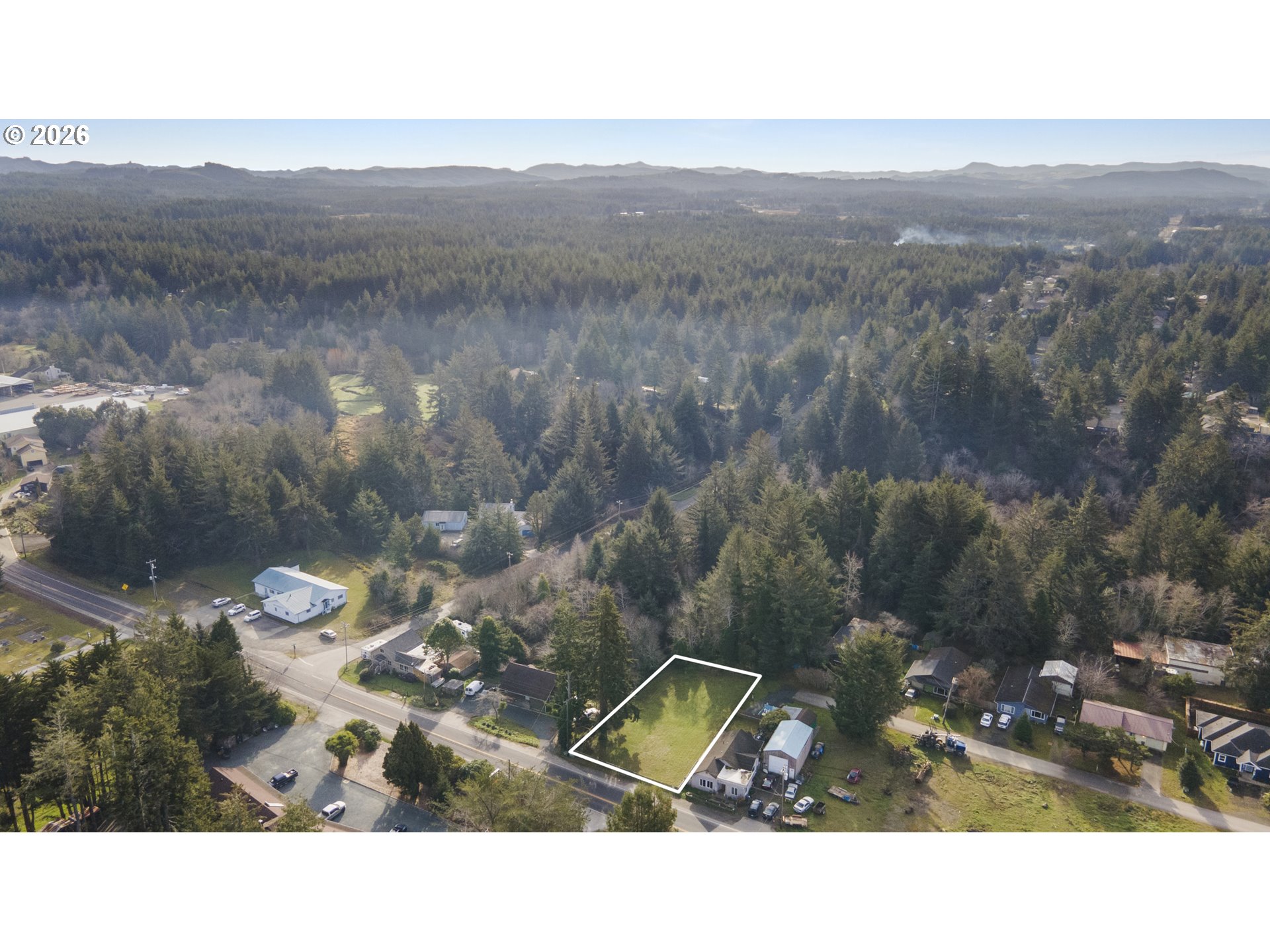 1168 2nd Street Southeast Bandon, OR 97411 - Photo 3 of 10