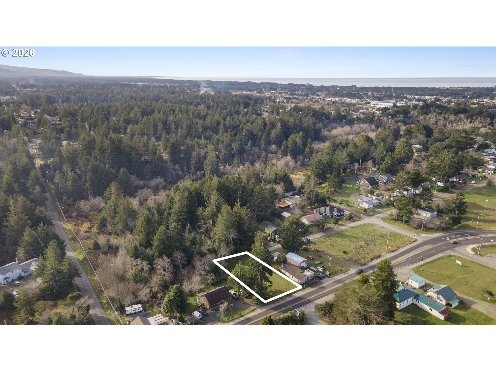 1168 2nd Street Southeast Bandon, OR 97411 - Photo 5 of 10