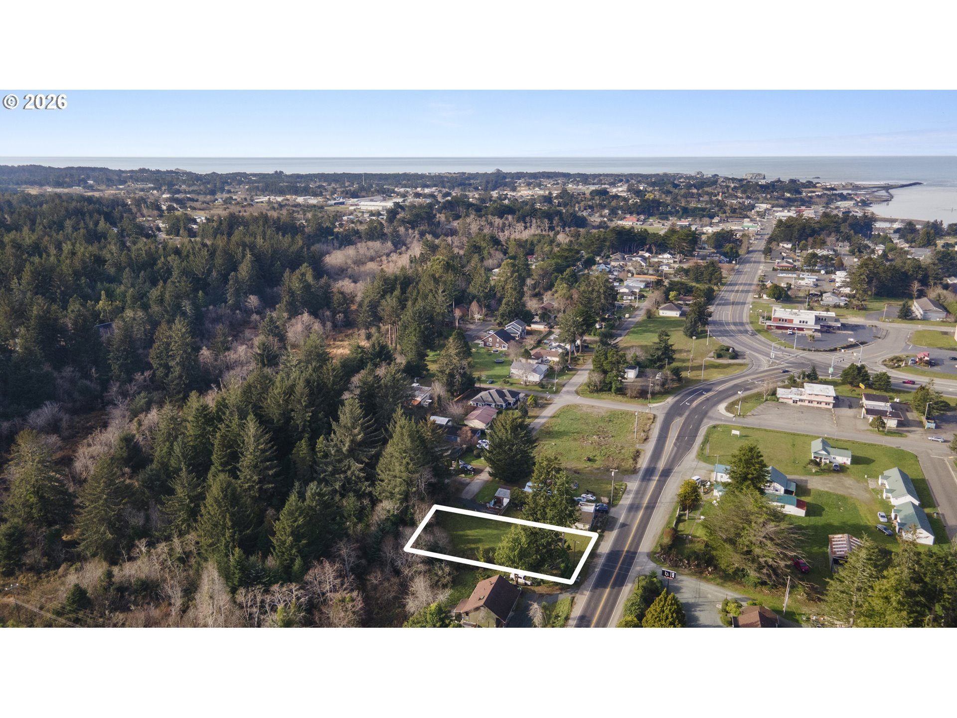 1168 2nd Street Southeast Bandon, OR 97411 - Photo 6 of 10