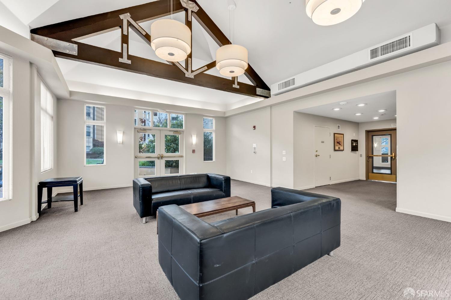 555 10th Street, Unit 102 Oakland, CA 94607 - Photo 33 of 38