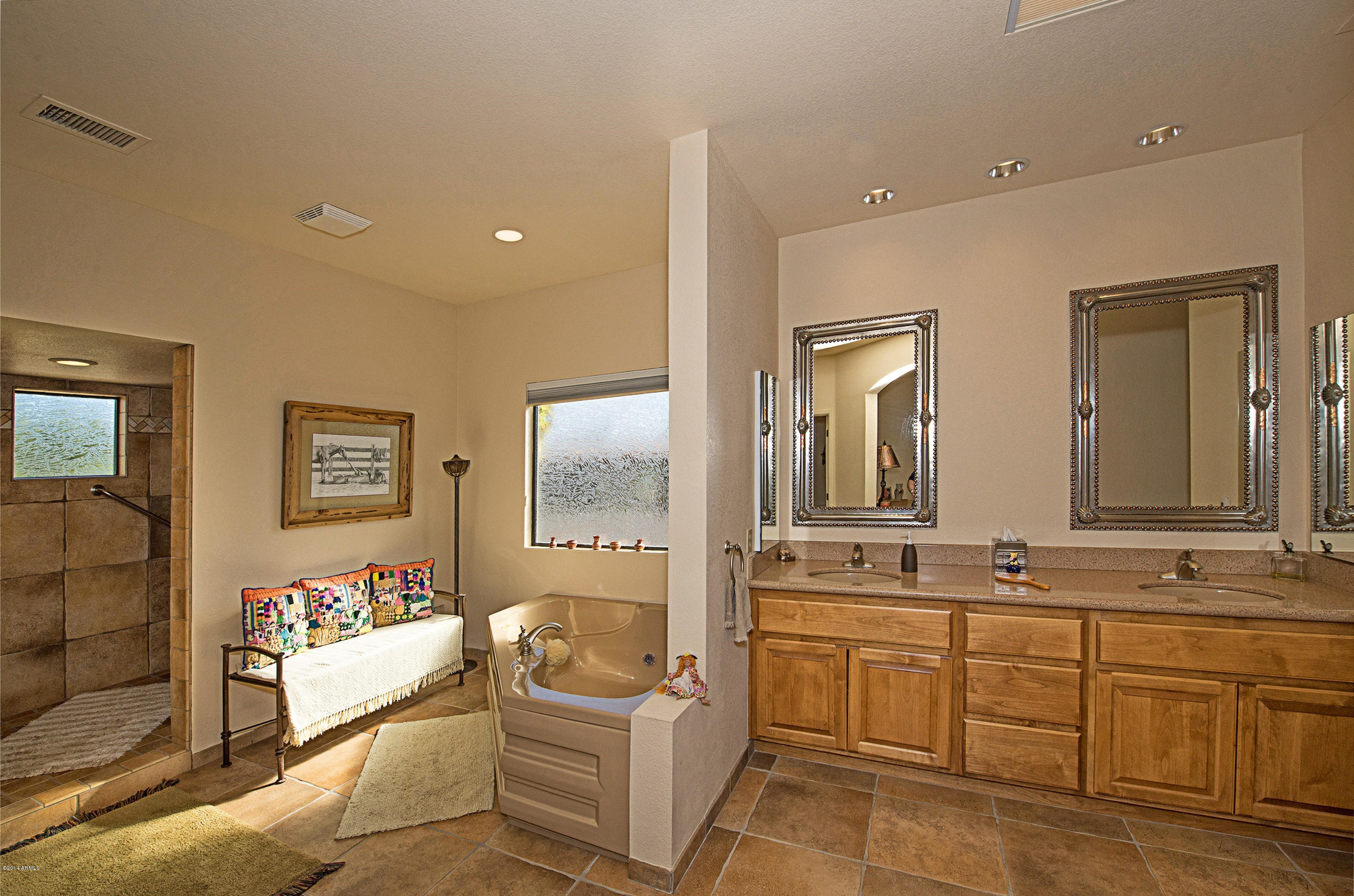 18634 East Poco Rio Drive Rio Verde, AZ 85263 - Photo 17 of 26 014_Master Bath