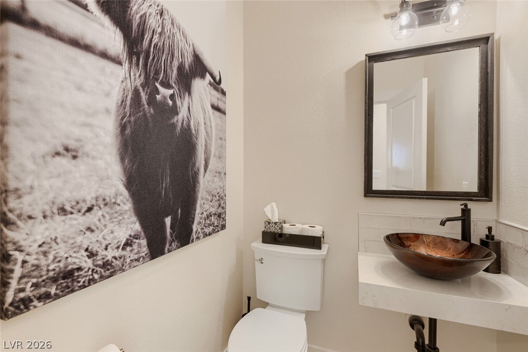 13490 Racel Street Las Vegas, NV 89166 - Photo 53 of 99 Bathroom