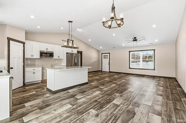 $315,000 | 54555 County Road 1, Elkhart, IN 46514