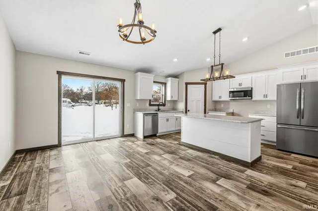 $315,000 | 54555 County Road 1, Elkhart, IN 46514