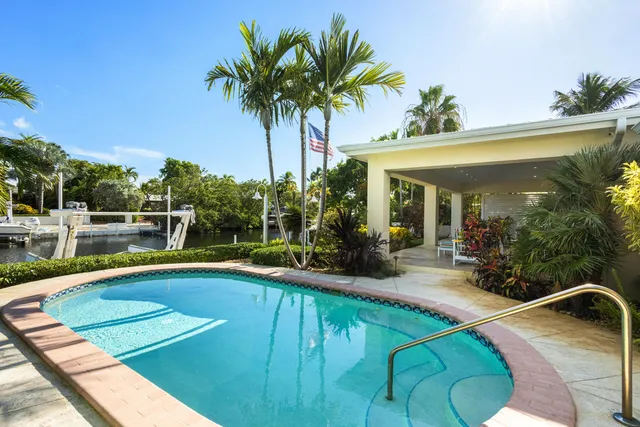 $3,150,000 | 3720 Flagler Avenue, Key West, FL 33040
