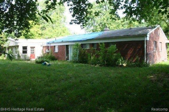 2212 South Commerce Road Walled Lake, MI 48390 - Photo 3 of 16 Back/Side