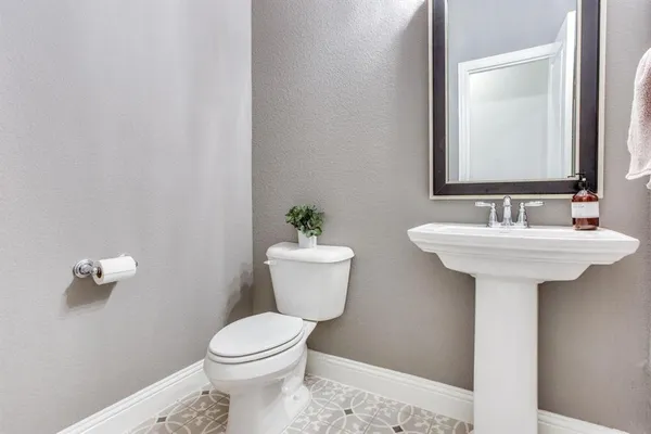 $3,200 | 905 Lady Bird Drive, McKinney, TX 75071