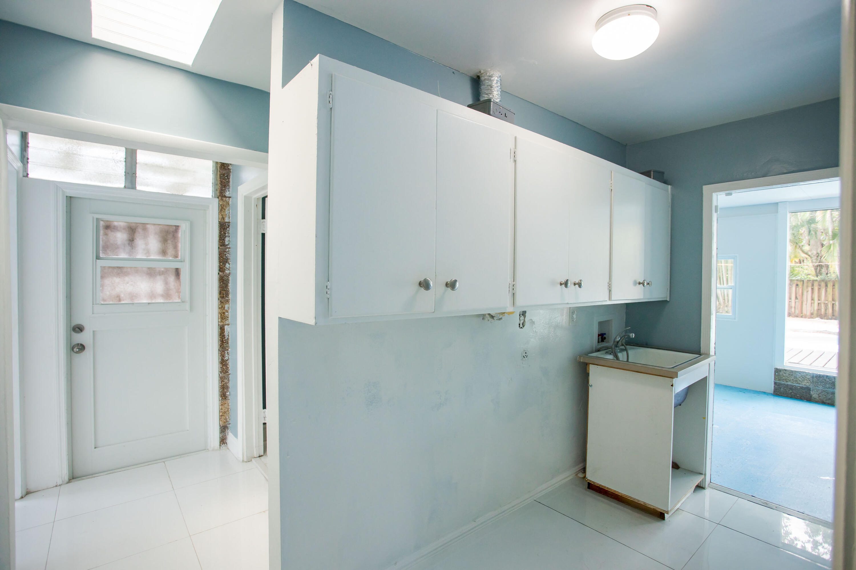 7306 Clarke Road Lake Clarke Shores, FL 33406 - Photo 47 of 77 Laundryroom