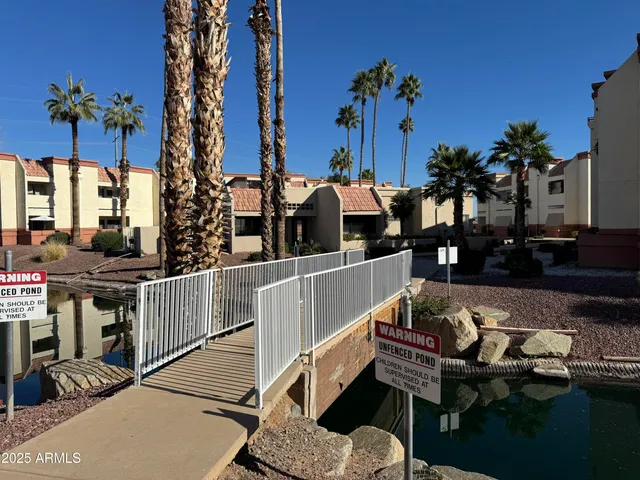 $1,175 | 12123 West Bell Road, Unit 164, Surprise, AZ 85378