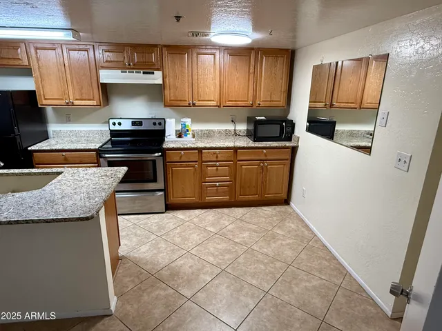 $1,175 | 12123 West Bell Road, Unit 164, Surprise, AZ 85378