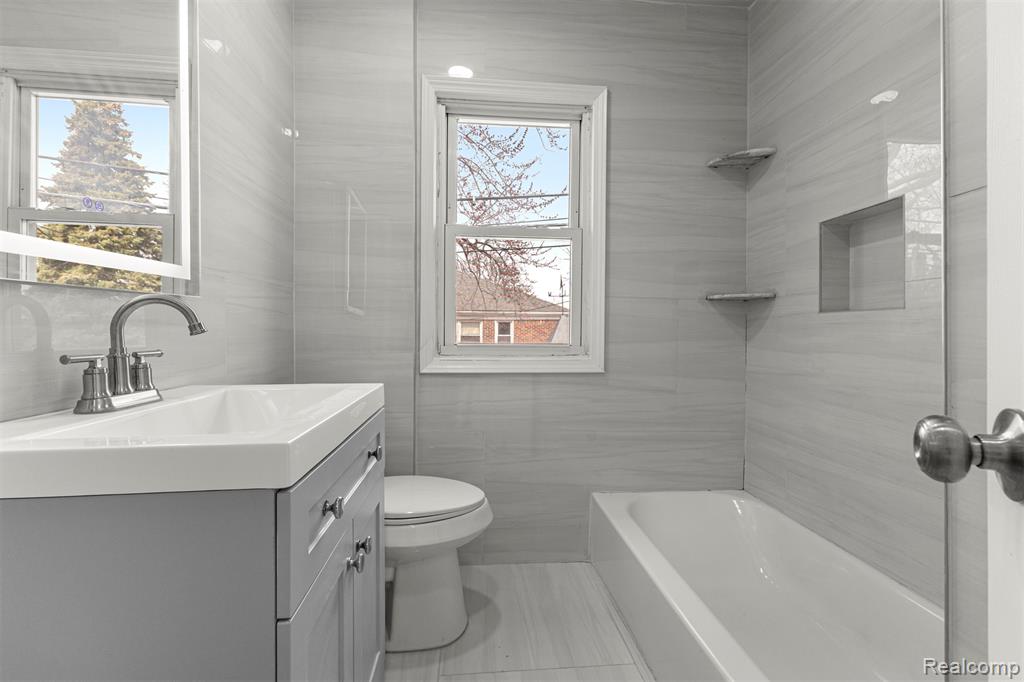 7830 Miller Road Dearborn, MI 48126 - Photo 21 of 43 Gallery Image 21
